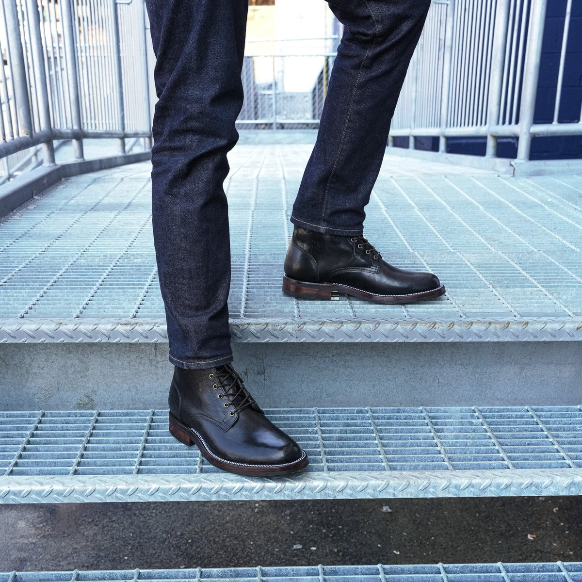 Lisbon Stitchdown - Black Rustic Horsebutt