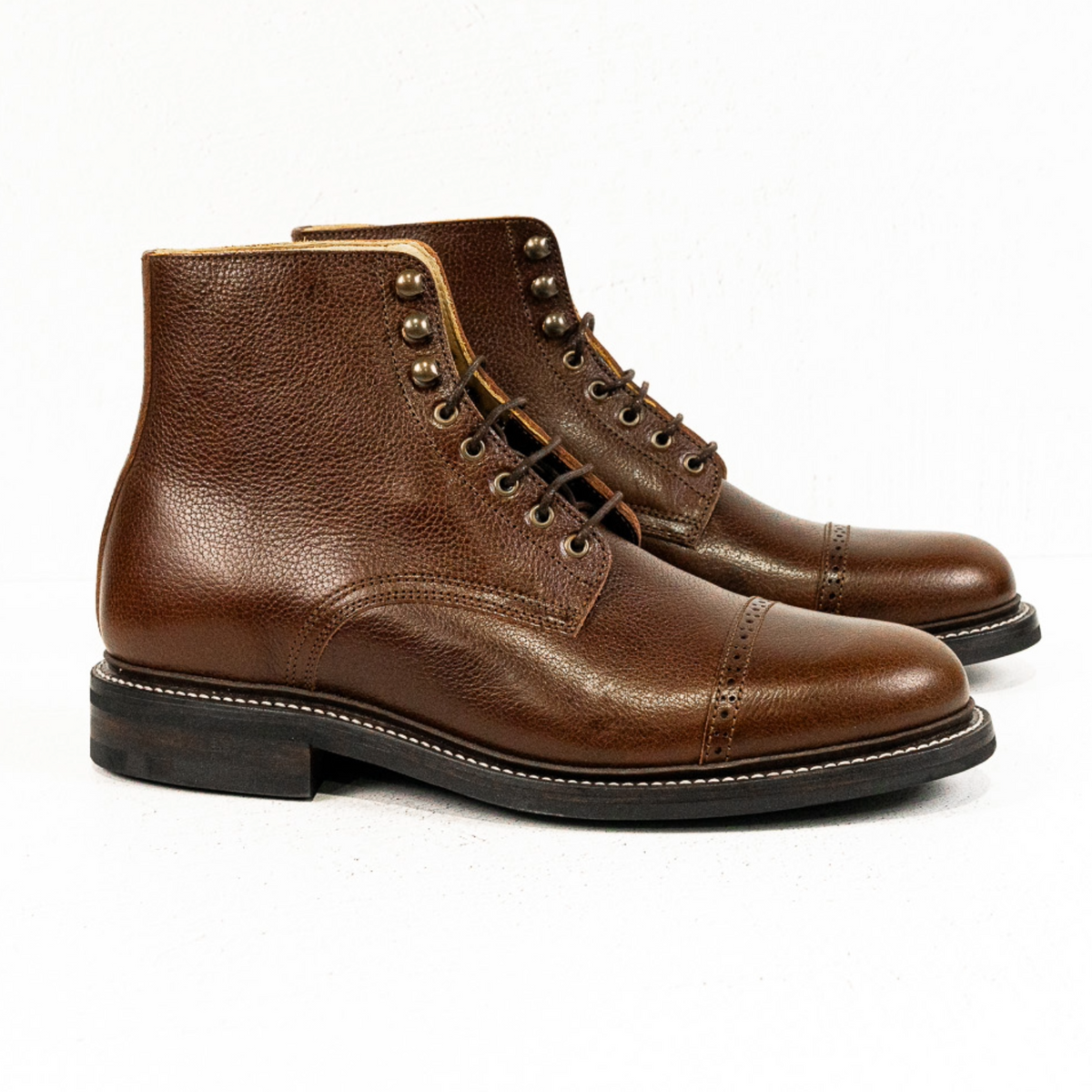Wilson - Brown Tarnsjo Grain - Sample